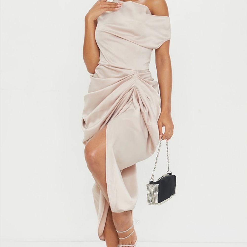 Elegant Off-Shoulder Cream Dress